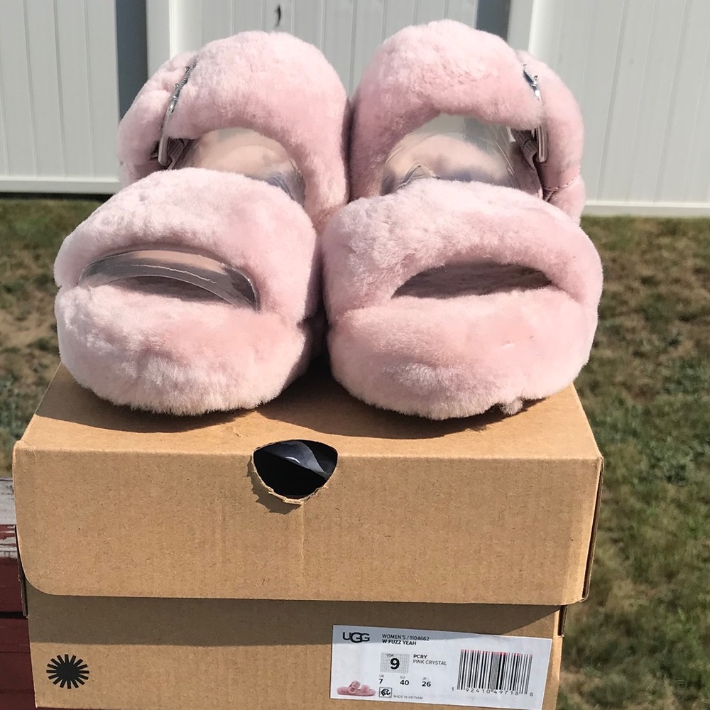 UGG Fuzz Yeah Slippers - Picture 2 of 7